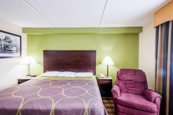 Super 8 by Wyndham Bangor image 11