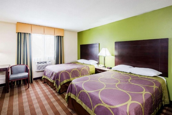 Super 8 by Wyndham Bangor image 13