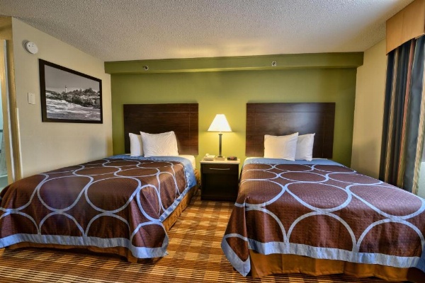 Super 8 by Wyndham Bangor image 22