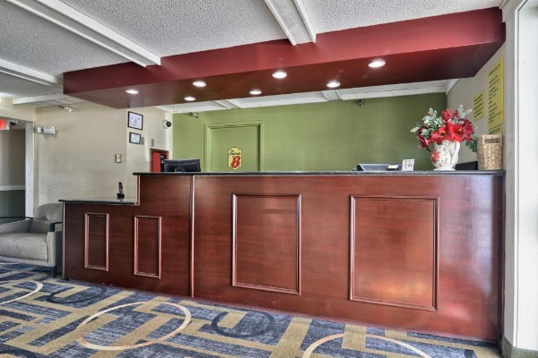 Super 8 by Wyndham Bangor image 30